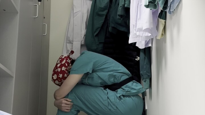 与其一人流泪，不如和姐妹跳舞