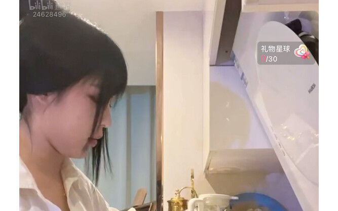 Kepiting hadiah mewah, Tongtong memang juara!