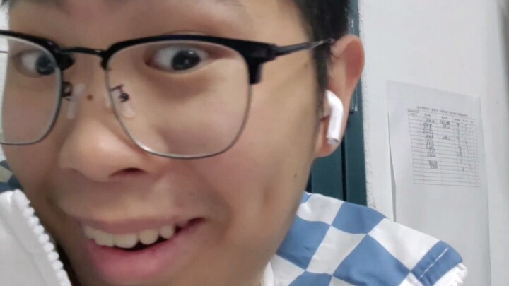 When I'm Playing Identity V in My Dorm. 3
