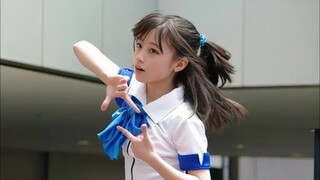 Kagura memerankan Hashimoto Kanna dalam adegan terkenalnya, lucu sekali~