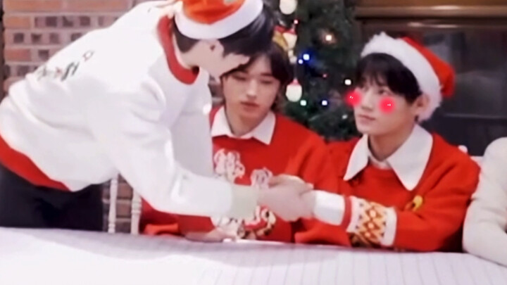 เหวินเหวินทำให้พี่จางของเขาเขินอีกแล้ว ฮ่าๆๆ