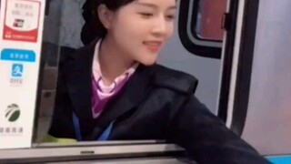 لا يوجد ممثلون، محاولة التحدث مع الآخرين على الطبيعة خشنة جدًا!