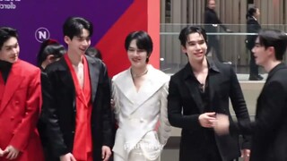 ซีใจเย็นนะค้าบ555 #ซีนุนิวที่คมชัดลึกอวอร์ด  #ZeeNuNew #ZeePruk #NuNew