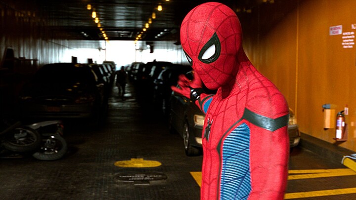 "Apakah Spider-Man itu sebenarnya anak laki-laki atau pria???"