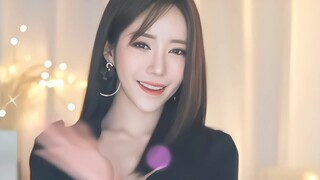 غلاف رقص كوري لمذيع كوري