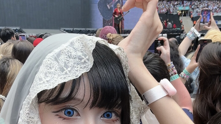Taylor Swift was only 5 meters away from me at that time!!!