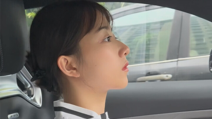 Có ai nhận đơn không, nhận nỗi cô đơn của tôi đi!