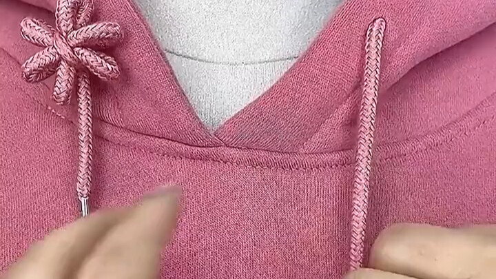 Tips kecil mengikat tali hoodie