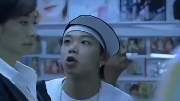 “Một trăm đô la bốn con, càng nhìn càng thấy to hơn!”