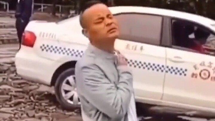 [Funny] See how they learn driving