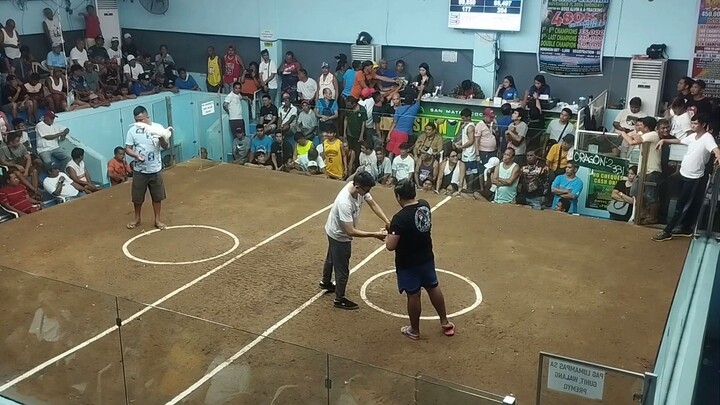 Hindi na. sugatan manok natin.