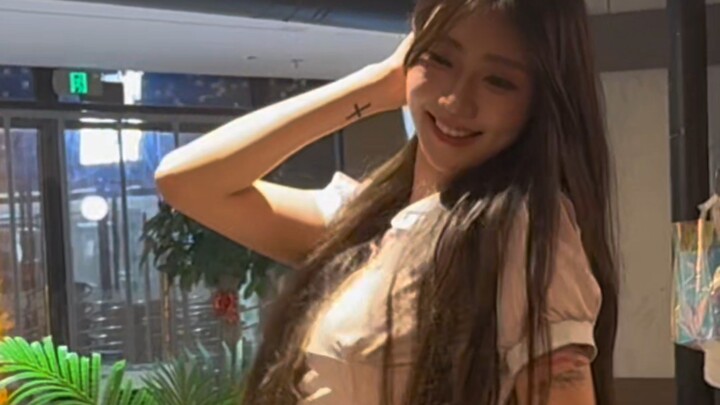 رقص مثير في محل الشواء بـ 200 درجة