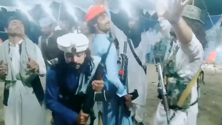 Afghan julebi gun dance