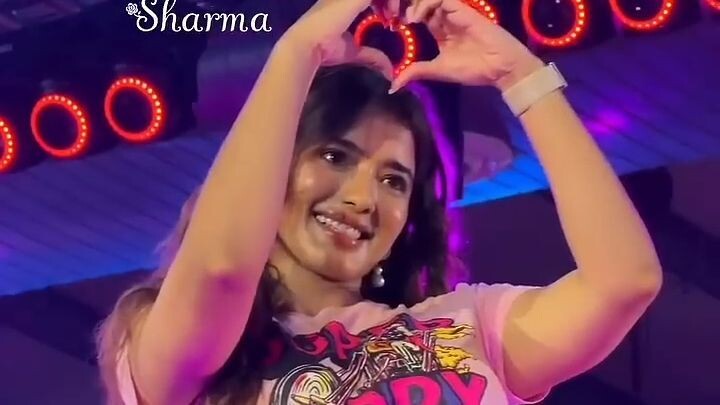 Aura 10 10 - Krtika Sharma Dance Status Meesaya Murukku 2 Hiphop Tamizha #ketika