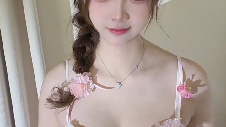 Like this angle? #CollegeGirl #MatureSis #ChubbyGirl #JustAJump #ShakeItUp