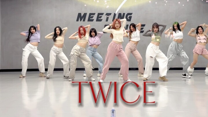 Không thẳng, nhưng nhanh và đồng bộ?! Bài hát mới One Spark của TWICE có tỷ lệ đồng bộ 99% nhanh chó