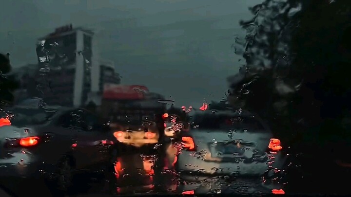 “究竟是什么样的人会喜欢这种氛围”