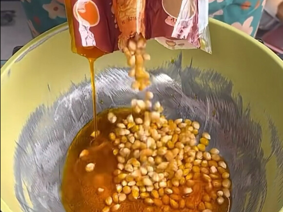 Sản xuất bỏng ngô caramel theo phong cách nhập vai