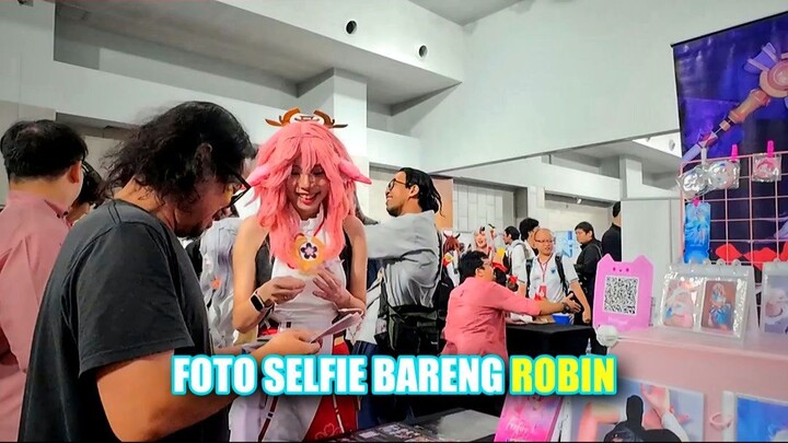 Foto Selfie Bareng Robin