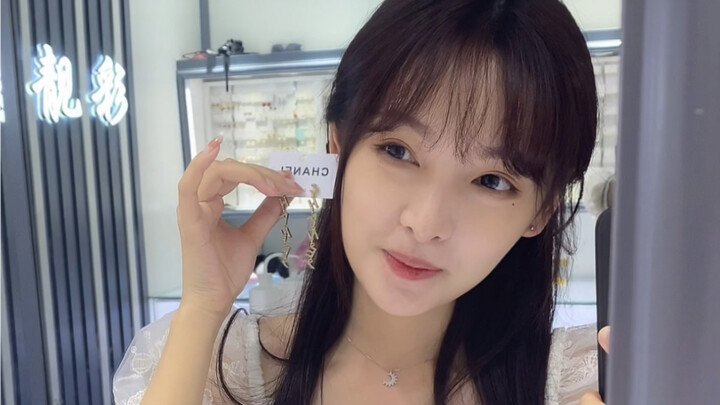 Benar-benar nggak tahu siapa yang menang dalam adu kepala hari ini!