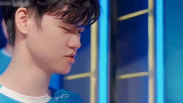 ฉากตลกอันโด่งดังของ KPL—ช่างน่าละอายจริงๆ ที่ต้องขโมยมือของเรา!