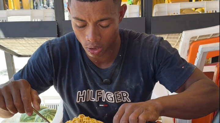 Bữa trưa của công nhân xây dựng Mỹ