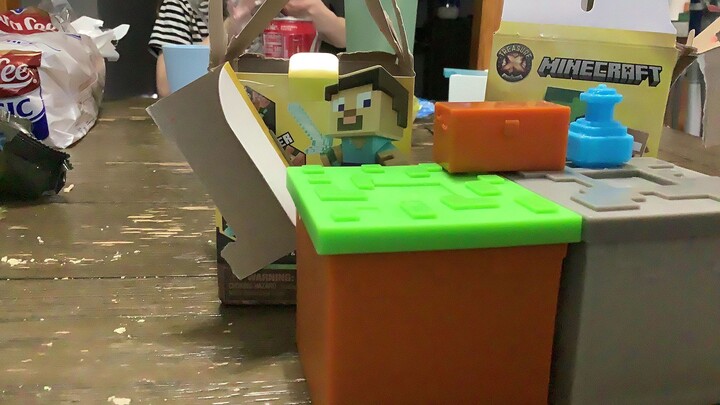 Minecraft_Steve_vsssss the strider