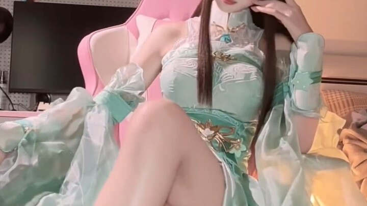 7-Minute Chair Rocking Compilation — Hold On Tight!