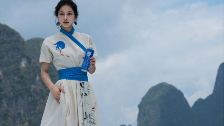 الرسومات الصينية العصرية تلتقي بالتصميم الصيني الجديد