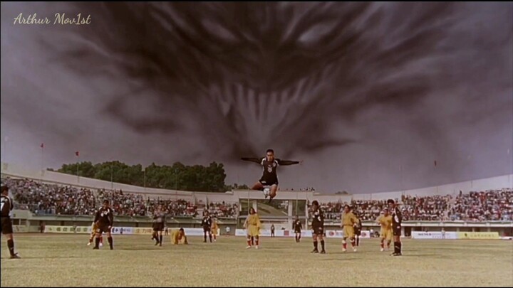 Tendangan Badai !!!  menyapu anggota tim siluman dan menghancurkan apapun yg dilewatinya