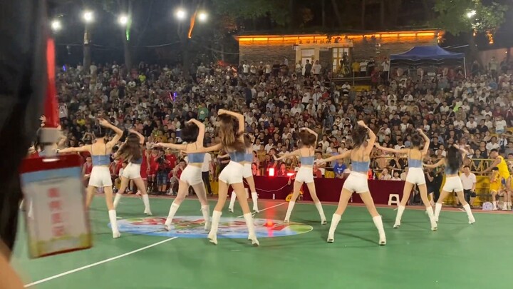 มาสัมผัสการแสดงของกองเชียร์หมู่บ้าน BA แห่งมณฑลหูหนานกันเลย!