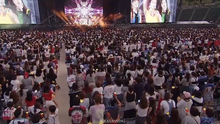 There are only zero and countless times at Coachella. Do you love it this time? #blackpink #lonerang