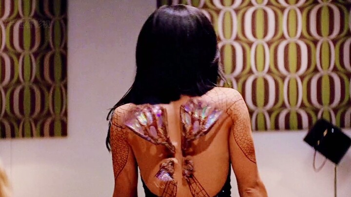 لا تتفق أفكار البروفيسور إكس ووومان رير، مما أدى إلى انقسام المتحولين إلى فصيلين، فمن الأقوى؟