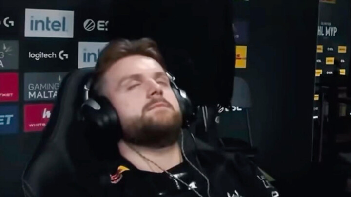 Ăn kẹo dẻo Haribo, đánh giải Shanghai Major