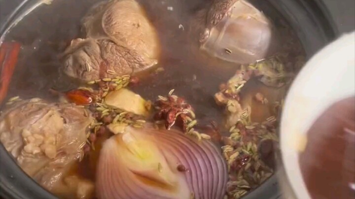 Seporsi daging sapi bumbu ini di sekolah bisa laku seharga 400 ribu