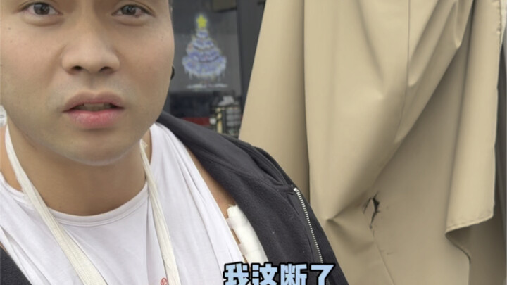 Anh trai tập gym bị đứt dây chằng, có nên đưa anh ấy đến bệnh viện không??