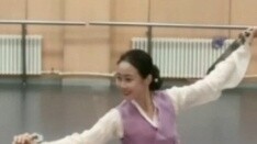 Korean Sword Dance - Yanbian Song and Dance Troupe