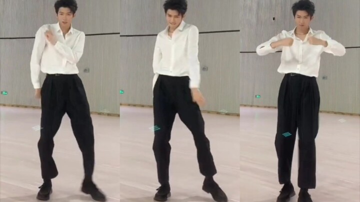 【Lin Mo】Tantangan Tari Somi «Dumb Dumb» 【Rekaman Langsung Palsu】Ekspresinya Sangat Menggoda! Tubuh y