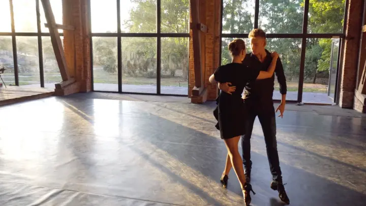 [Tango Dance] การเต้นในบทเพลง Por una Cabeza