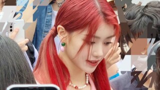 صور وجبة قريبة غير مُعدلة من لقاء شين شياو تينغ المباشر، حتى عبر الشاشة تبهرك جمالاً!