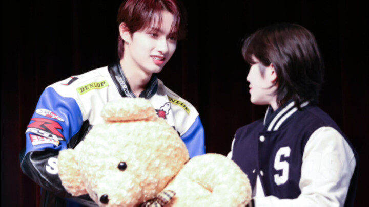 【灰叽】ทำไม Woozi ถึงกลายเป็นคนแรกในซีรีที่หลงใหลในวอนจุนฮวีล่ะ?