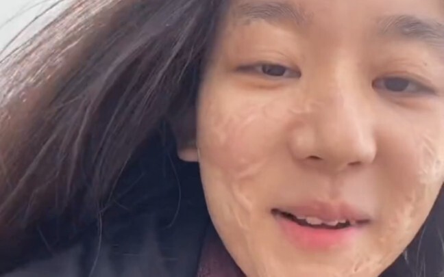 I can only pretend to be happy when I’m filming videos—only then will you all feel happy.