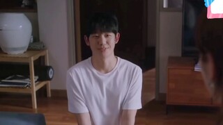 Jung Hae-in sangat manis, aku tidak tahan dengan sikap centil ini.