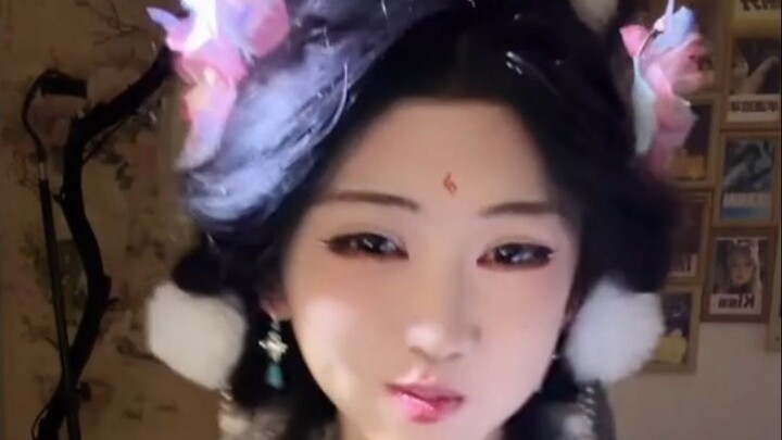 看元元心情真的会变好 一笑起来有种国泰民安的感觉