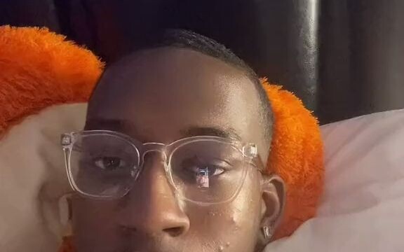 Went to see Cardi B’s show and ended up getting her wig (？)