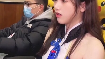 ใครมาช่วยหูเถาหน่อยเถอะ หรือว่าเสียงของหูเถาไม่เพราะกันนะ...