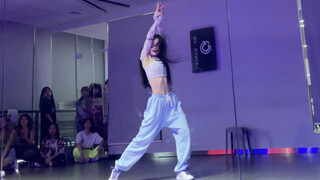 【段段编舞】cheating on you基本功片段 没有任何人能拒绝这个身材啊啊！｜DT dance