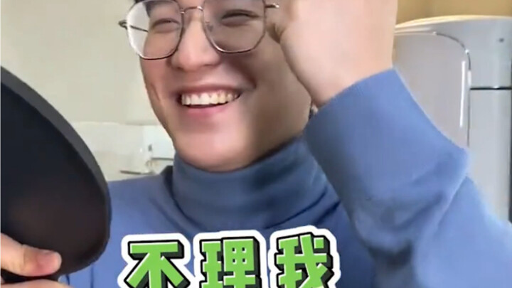 Tiếp tục đóng vai bạn gái với bạn cùng phòng, bao giờ thằng bạn ngốc nghếch này mới phát điên đây?