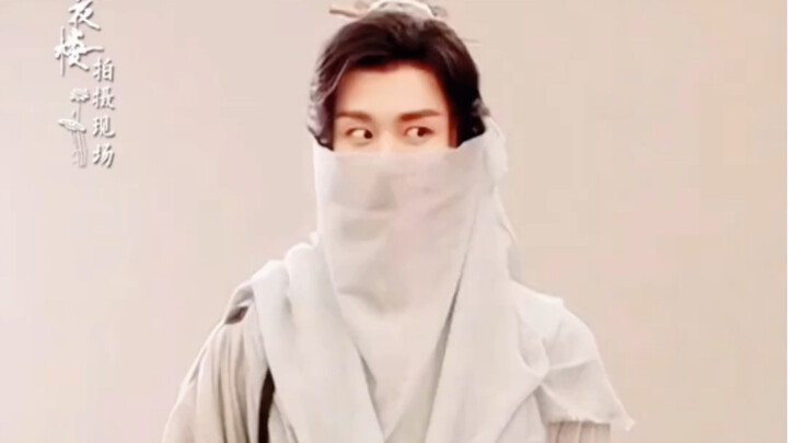 ลุคที่ยังไม่เคยเปิดเผยของเฉิงอี้ในเรื่อง “โหลวฮวาโหลว” ตู้เสื้อผ้าของหลี่โหลวฮวาสวยจริงๆ!