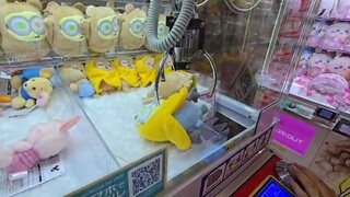 If you Ever see a Claw Machine Like this, PLAY IT!